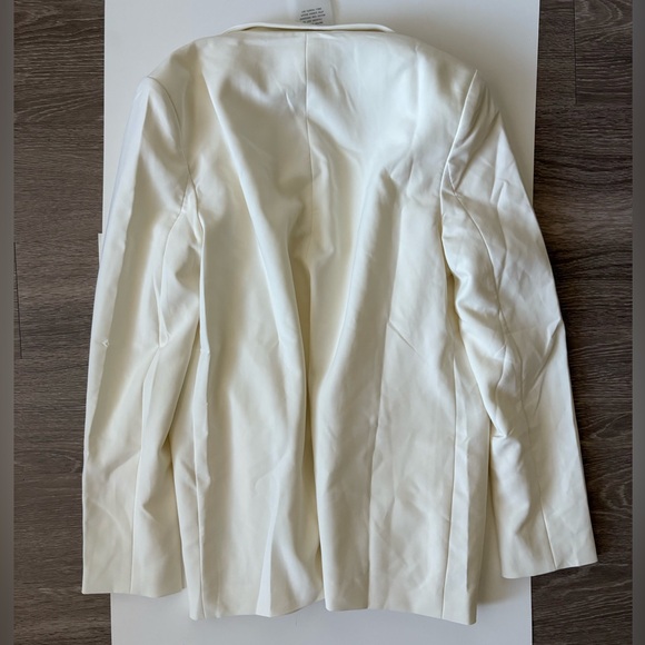 Camila Coelho Arielle Blazer in Ivory // Size Medium - Picture 4 of 4